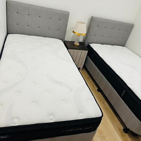 Otahuhu Town Centre Brand New Apartment 8B Auckland Eksteriør bilde
